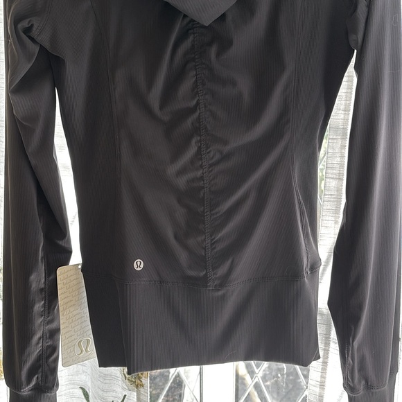 Lululemon In Flux Jacket - Picture 8 of 8